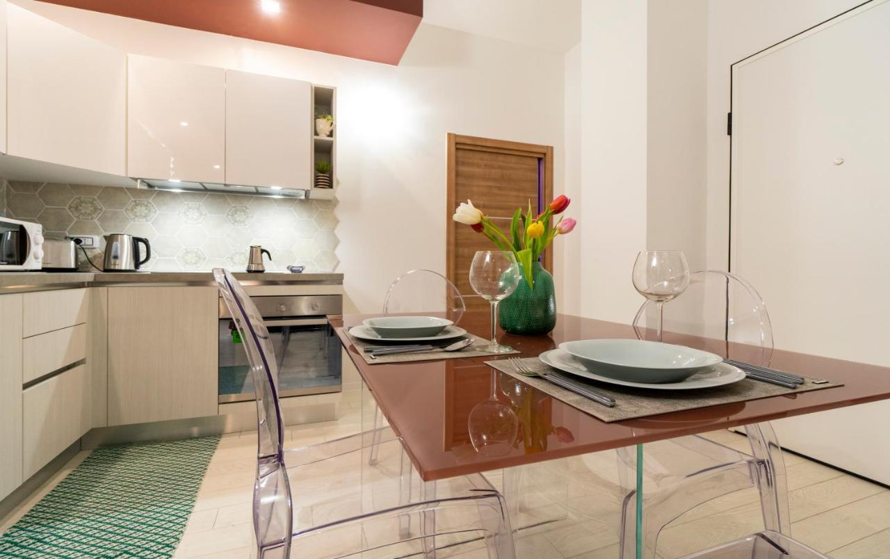 Appartamento Cairoli 9 By